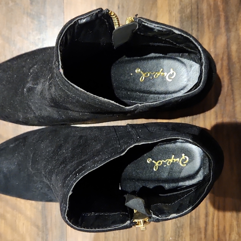 Qupid wedges
